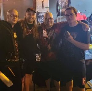 Meet your Posher, Hunter